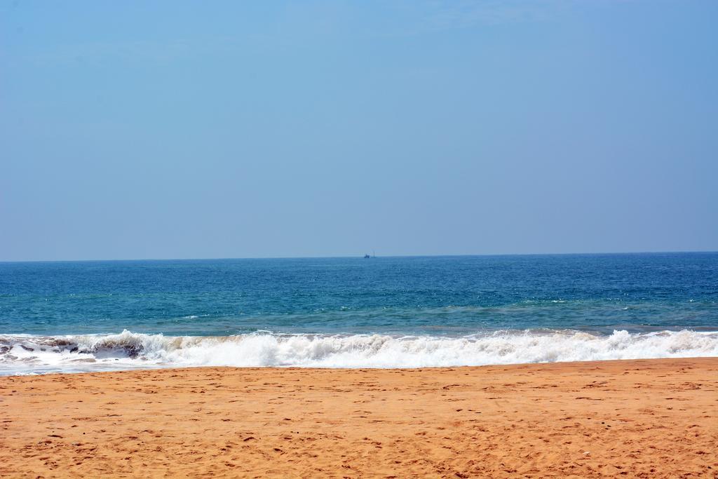 Hikkaduwa Blue Ocean Hotel Экстерьер фото